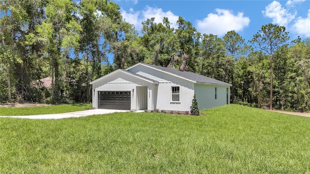 13457 SW 53rd St, Ocala, FL 34481 - garage featuring driveway