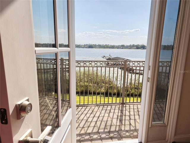 9137 Southern Breeze Dr, Orlando, FL 32836 - balcony featuring a water view