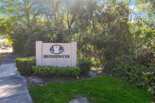 view of community / neighborhood sign