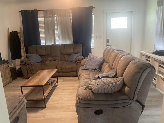 1110 E Edgewood Dr, Lakeland, FL 33803 - photo 3