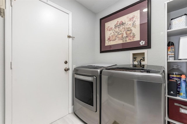 3244 Amaca Cir, Orlando, FL 32837 - laundry room with washer and dryer