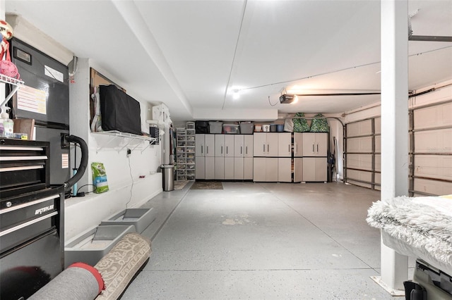 3244 Amaca Cir, Orlando, FL 32837 - garage featuring a garage door opener