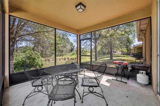5910 Windsong Oak Dr, Leesburg, FL 34748 - sunroom with a wealth of natural light