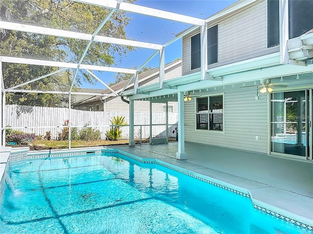 358 Morning Creek Cir, Apopka, FL 32712 - view of pool featuring a fenced in pool, a patio, a ceiling fan, and fence