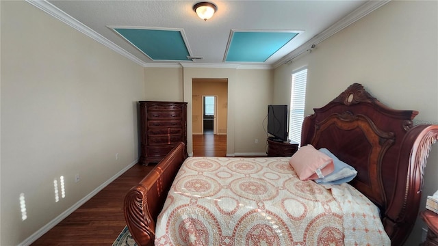 2749 Sand Oak Loop, Apopka, FL 32712 - bedroom featuring crown molding and wood finished floors