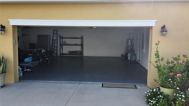 2749 Sand Oak Loop, Apopka, FL 32712 - garage featuring driveway