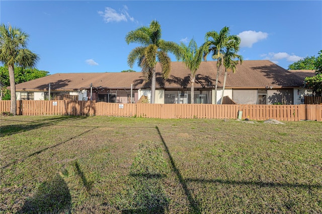 1260 Parkside Green Dr Unit D, Greenacres, FL 33415 - view of yard with fence