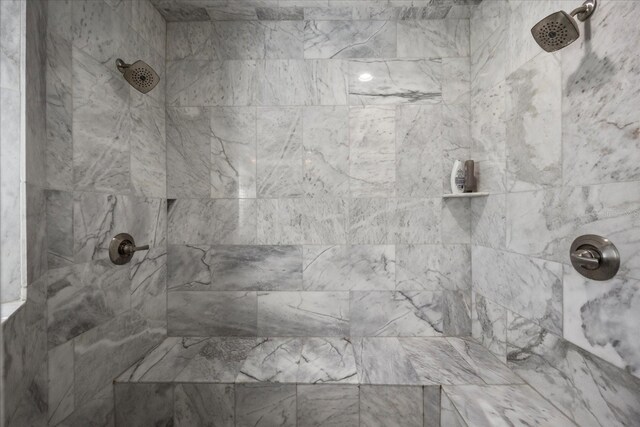 7841 Georgeann St, Winter Park, FL 32792 - full bathroom featuring a tile shower