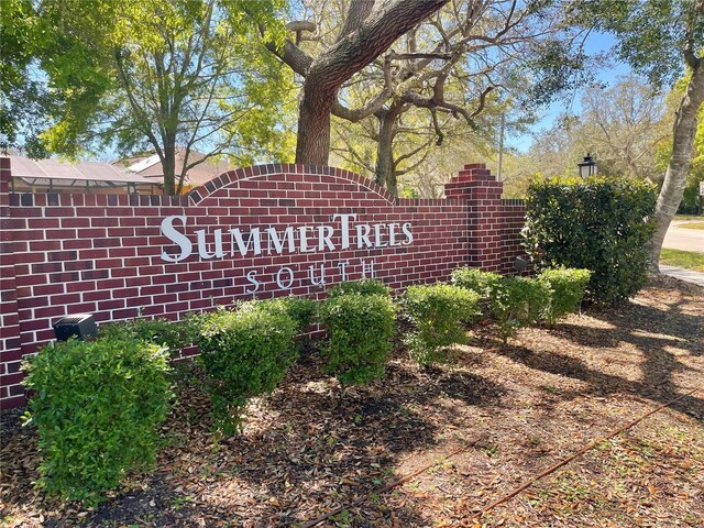 view of community / neighborhood sign