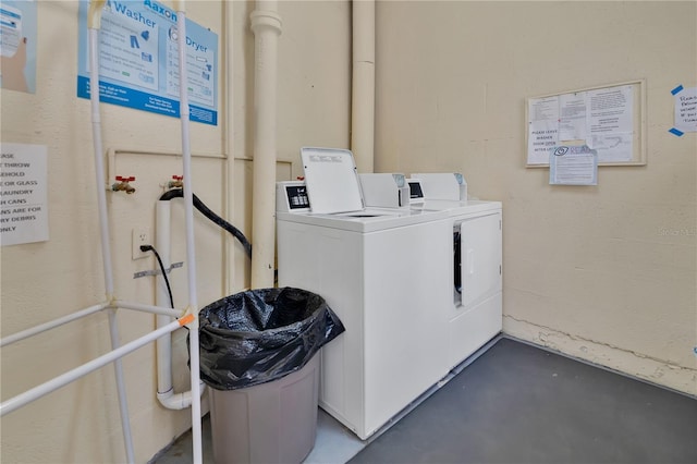 700 Melrose Ave Unit L-23, Winter Park, FL 32789 - community laundry room featuring washing machine and dryer