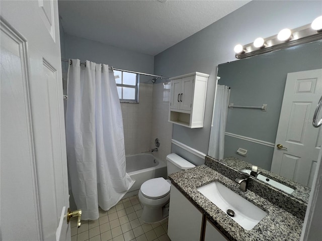 2020 Royal Bay Blvd Unit 92, Kissimmee, FL 34746 - full bath featuring toilet, shower / tub combo with curtain, tile patterned flooring, and vanity