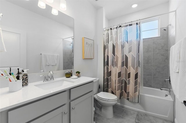 4911 Shady Pines Dr, Saint Cloud, FL 34772 - full bath with tile patterned floors, vanity, shower / tub combo with curtain, and toilet