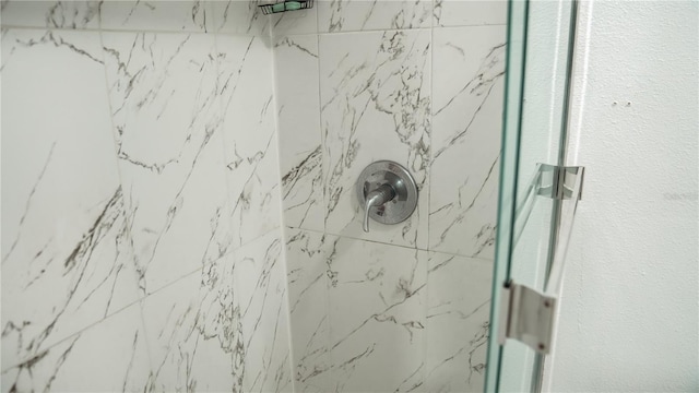 345 W Seminole Ave, Eustis, FL 32726 - bathroom view of a marble finish shower