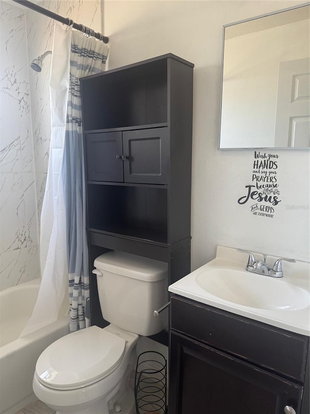 345 W Seminole Ave, Eustis, FL 32726 - full bath with toilet, vanity, and shower / tub combo