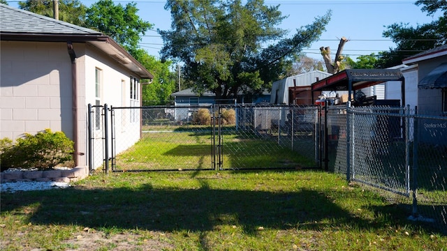 345 W Seminole Ave, Eustis, FL 32726 - view of yard with a gate