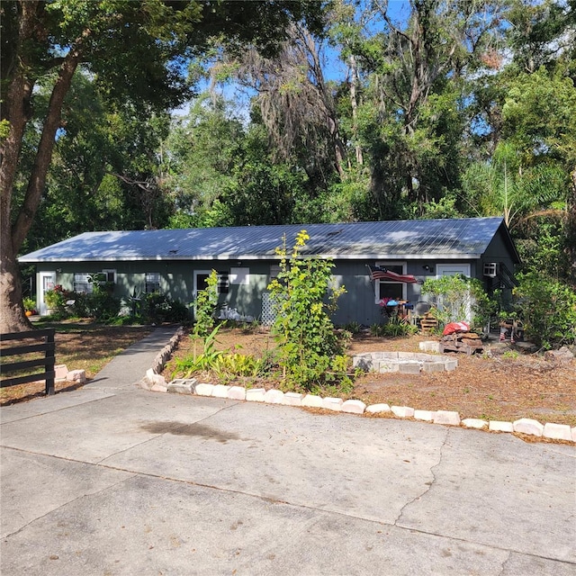 1661 Votaw Rd, Apopka, FL 32703 - view of front of property