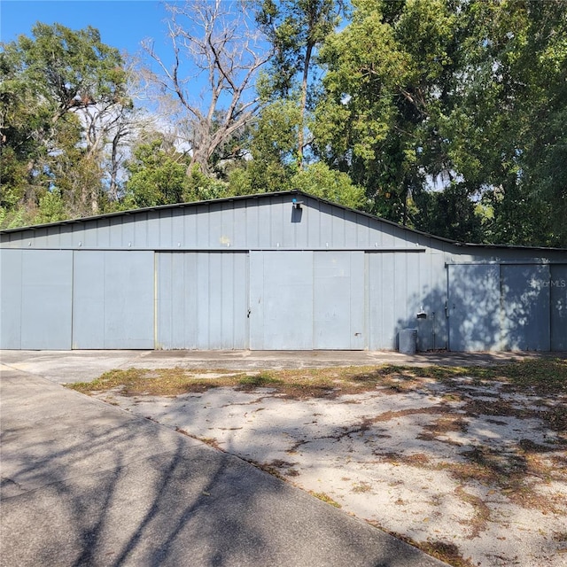 1661 Votaw Rd, Apopka, FL 32703 - view of pole building featuring a garage