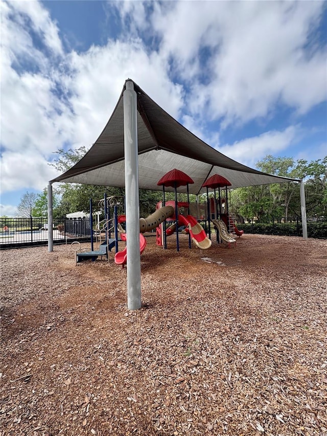 4730 Capital Blvd, Saint Cloud, FL 34769 - community play area with fence