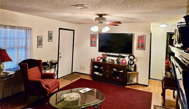 527 Leland Dr, Deltona, FL 32725 - photo 2