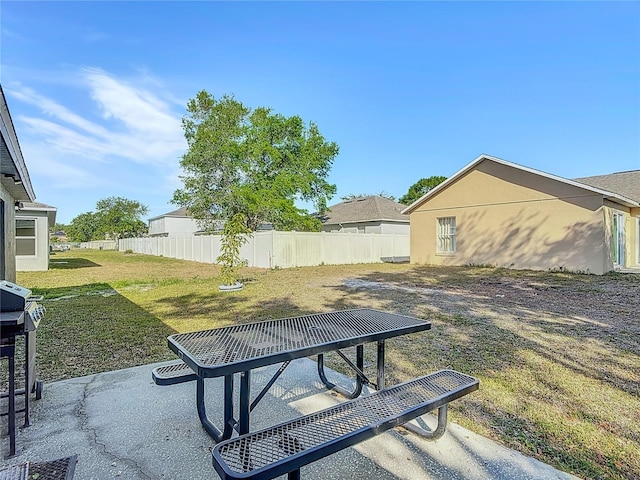 556 Hummingbird Ct, Kissimmee, FL 34759 - view of yard with fence