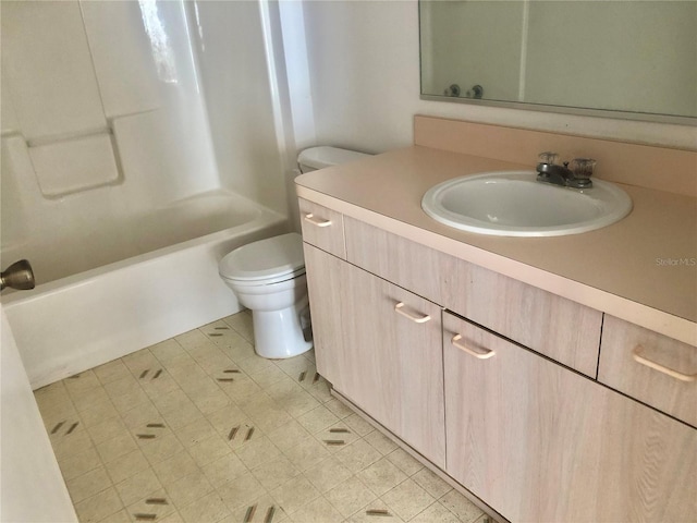 1324 Balboa Ct, The Villages, FL 32159 - full bath featuring toilet, vanity, and washtub / shower combination