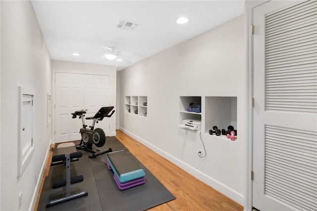 1560 Woodland Ave, Winter Park, FL 32789 - exercise room with visible vents, baseboards, recessed lighting, a ceiling fan, and light wood-style floors