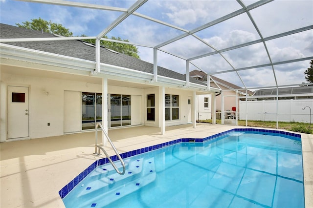 542 Terrace Cove Way, Orlando, FL 32828 - view of pool featuring a patio area, a lanai, and a fenced in pool