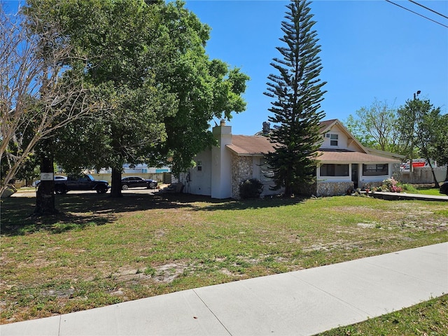 509 S Hudson St, Orlando, FL 32835 - view of front facade featuring a front lawn