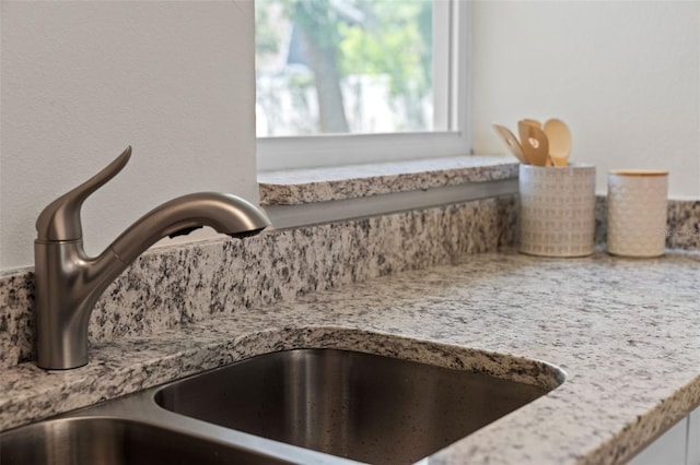 239 S Lake Cortez Dr, Apopka, FL 32703 - kitchen view of a sink