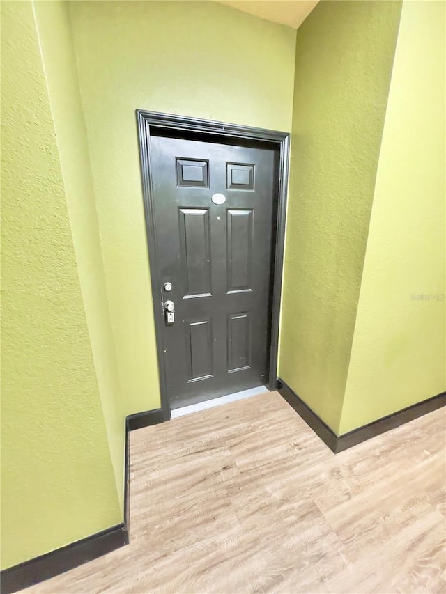 911 N Orange Ave Unit 424, Orlando, FL 32801 - entrance to property with stucco siding