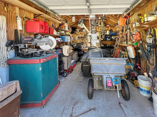 11404 Lokanotosa Trl, Orlando, FL 32817 - garage with a workshop area