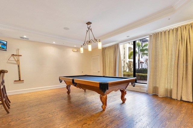 5550 E Michigan St Unit 3325, Orlando, FL 32822 - recreation room featuring visible vents, baseboards, ornamental molding, wood finished floors, and pool table