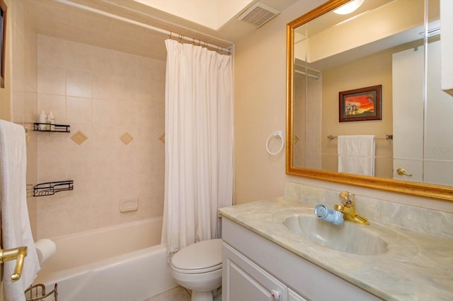487 Oak Haven Dr Unit 487, Altamonte Springs, FL 32701 - full bathroom featuring vanity, shower / bath combo, toilet, and visible vents
