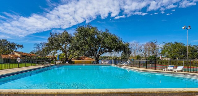 487 Oak Haven Dr Unit 487, Altamonte Springs, FL 32701 - pool featuring fence