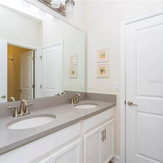 14711 Winter Stay Dr, Winter Garden, FL 34787 - bathroom with double vanity