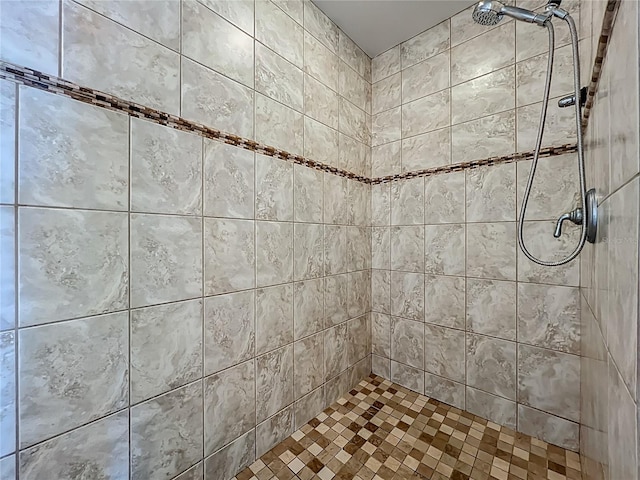 8743 S The Esplanade Unit 18, Orlando, FL 32836 - full bathroom featuring tiled shower