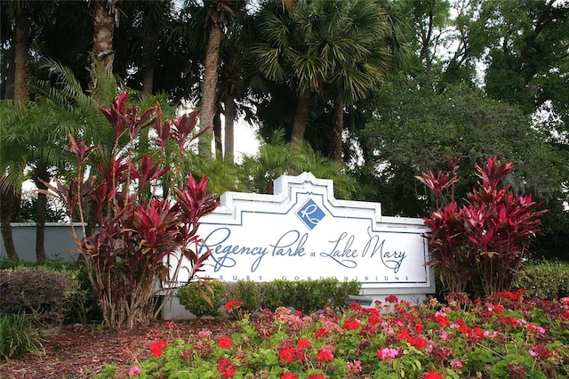 view of community / neighborhood sign