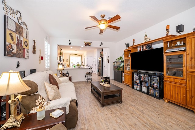 2289 Aloe Aly, Apopka, FL 32703 - living area with light wood-style floors and a ceiling fan