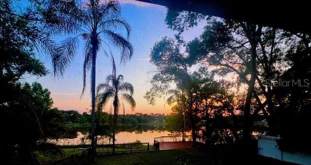 858 Lake Marion Dr, Altamonte Springs, FL 32701 - view of yard at dusk