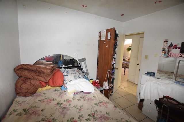 2220 Ave F NW, Winter Haven, FL 33880 - view of tiled bedroom