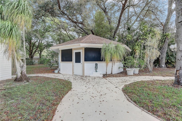 view of outbuilding