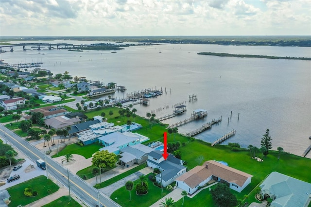 bird's eye view featuring a water view