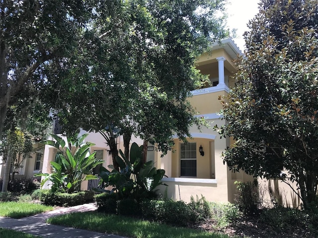 view of front of house with stucco siding