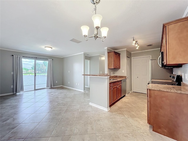 kitchen featuring crown molding, appliances with stainless steel finishes, open floor plan, baseboards, and an inviting chandelier