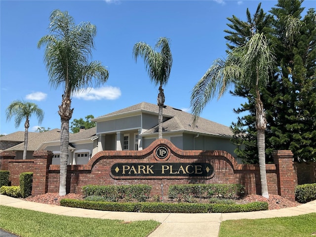 view of community / neighborhood sign