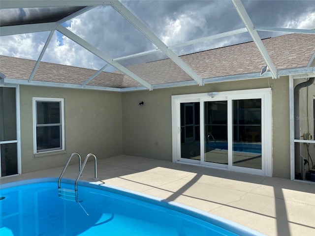 1210 Etchfield Cir, Brandon, FL 33511 - swimming pool featuring a patio area and glass enclosure