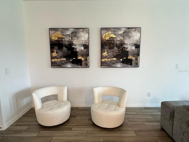 832 Benoi Dr, Davenport, FL 33896 - sitting room featuring wood tiled floor and baseboards