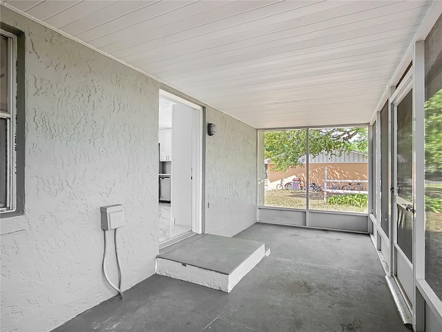 123 Shenandoah Ave, Lady Lake, FL 32159 - view of unfurnished sunroom