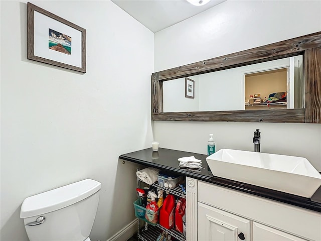 7808 The Esplanade Ct, Orlando, FL 32836 - half bath featuring toilet and vanity