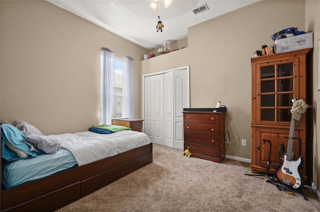625 Waterland Ct, Orlando, FL 32828 - carpeted bedroom featuring baseboards, visible vents, and a closet